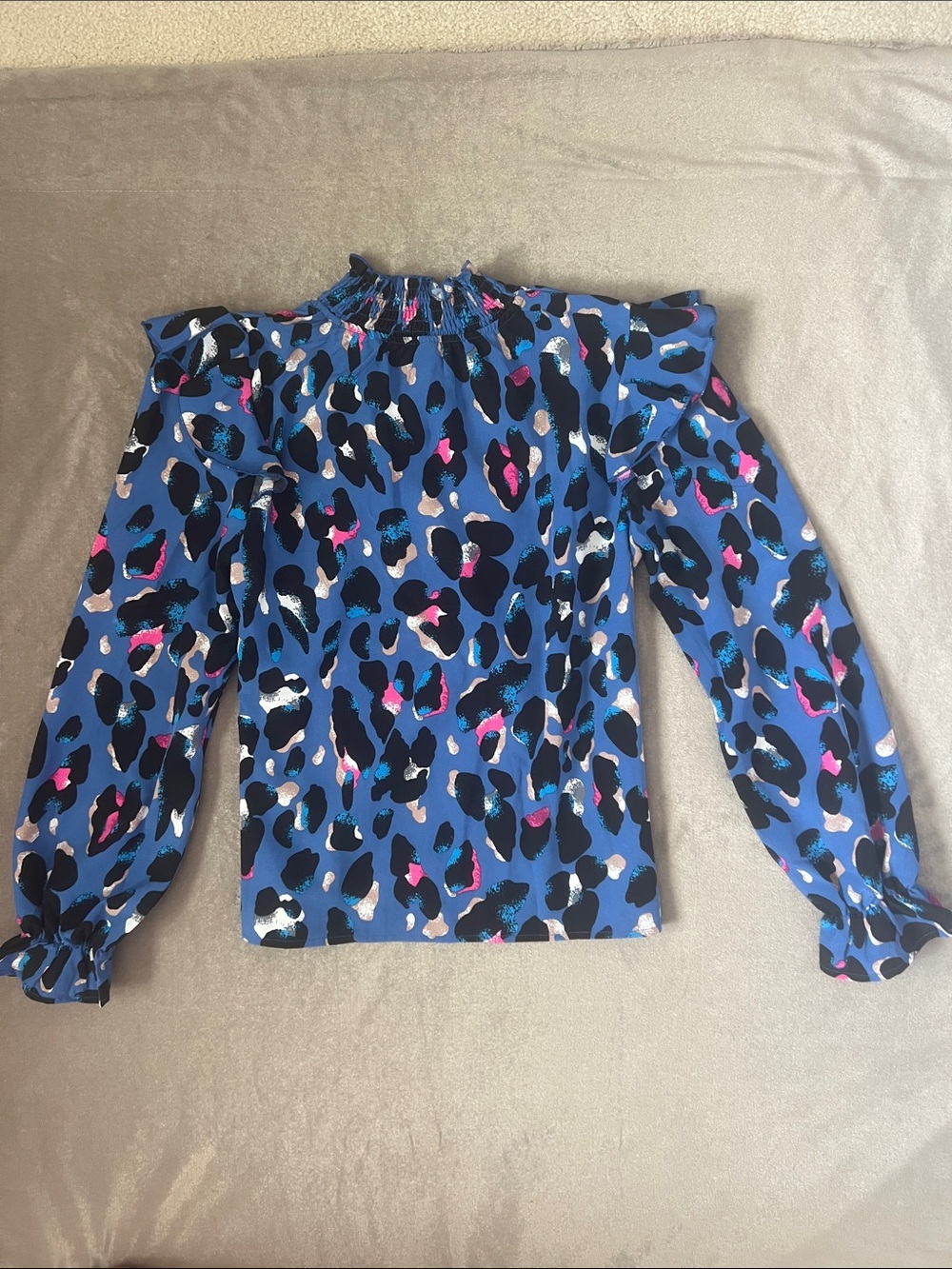 Women’s Blue Animal-Print Long-Sleeve Top